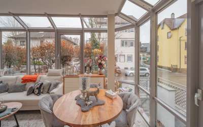 Modernisierte sonnige Stadtvilla für die ganze Familie