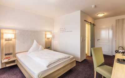 Sensationelles, first class Tagungs- und Wellnesshotel mit Schwarzwaldpanorama - idyllische Lage, top gepflegt, hier ist Platz für Ihr Unternehmen