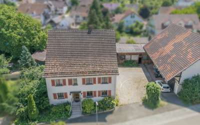 Landwirtschaftliches Gebäude mit viel Platz und großem Grundstück