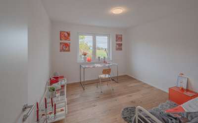 Offene Besichtigung am Sonntag 19.10.25 10.30 - 11.30 Uhr! Moderne 4 Zimmer Neubauwohnung im Erdgeschoss