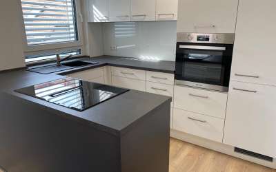 Charmantes Penthouse mit Weitblick über die Dächer der Stadt - hier ist Platz für Tageslicht und Moderne!