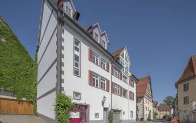 Wo Moderne, Helligkeit, Chick und Charme, am Rande des Altstadtkernes ein neues harmonisches Zuhause finden: 4, 5 Zimmer Maisonette Wohnung, mitten in Villingen!