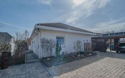 Viel Platz für Moderne, Tageslicht und Komfort! Elegant auf einer Ebene