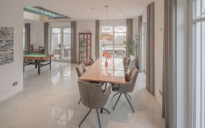 Hier ist Ihr Platz für das besondere Wohnen: mediterranes Villa auf dem Weg zum Bodensee