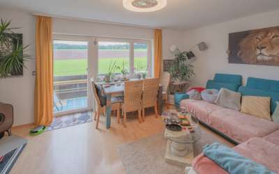 Sonnige Idylle für ein bis zwei Familien