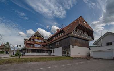 Traditionelles 4 Sterne Hotel in Titisee zu verkaufen! Nur 300 Meter vom See entfernt!