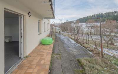 Wenn da nicht die Sonne aufgeht: großzügiges 2 Familienhaus in markanter Halbhöhenlage, mit viel Charme und Licht