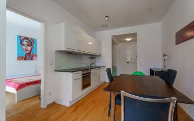 Chamantes Wohnen - Belle Étage: 2 Zimmer Eigentumswohnung in Freiburg-Herdern