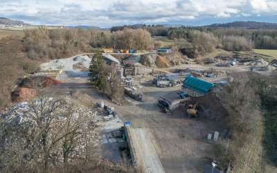 Zu verkaufen: verpachtetes Grundstück (Kiesgrube) in Grenznähe