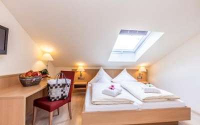 Sensationelles, first class Tagungs- und Wellnesshotel mit Schwarzwaldpanorama - idyllische Lage, top gepflegt, hier ist Platz für Ihr Unternehmen