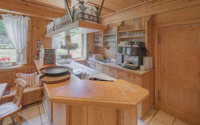Es steht eine Mühle im Schwarzwälder Tal - romantisches Bauernhaus in markanter, versteckter Seitentallage mit viel Sonne