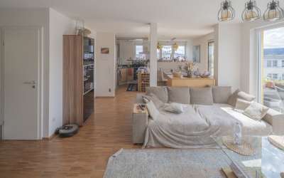 Ambiete und Fläche bilden: 4,5 Zimmer Maisonettewohnung der Extraklasse