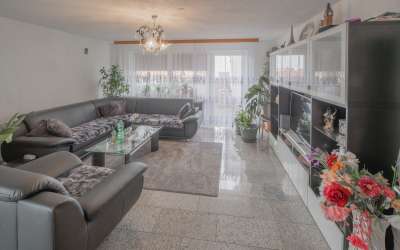 Sonniges Haus mit Aussicht sucht neuen Eigentümer