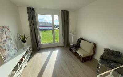 3,5-Zimmer-Neubau-Mietwohnung mit Terrasse und Gartenanteil