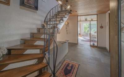 Sonnig, idyllisch, ländlich romantisch und schön: Einfamilienhaus in familiärer Lage!
