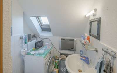 Charmantes Wohnen in der Stadt: mit Dachterrasse