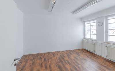 Kapitalanleger aufgepasst! Gut frequentierter Gewerbekomplex in Schwenningen!