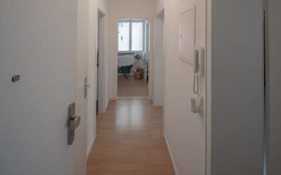 Im idyllischen Westen: vollvermietetes 12-Familienhaus mit viel Platz für Ertrag