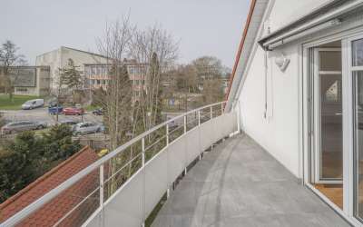 Sonne, viel Fläche und Esprit: tolle Maisonettewohnung am Stadtrand