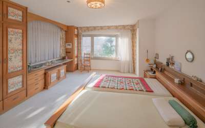 Und plötzlich hört die Suche auf: die aussergewöhnliche Villa: ruhig gelegen und stadtnah - Eleganz trifft hier auf tres chic!