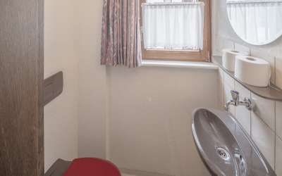 Hier beginnt Lebensqualität - Wohnen im Grünen! Platz für 2-3 Generationen, oder zum Vermieten.