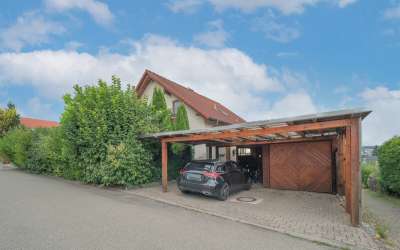Schönes und modernes Einfamilienhaus mit einem gepflegten Garten!