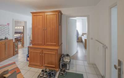 Die charmante und idyllische Erdgeschoßwohnung mit Terrasse - nur ein Steinwurf von Freiburg entfernt: genießen Sie hier den Sommer!
