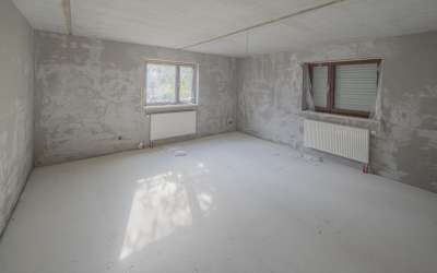 Modernes 2-Familienhaus zur Fertigstellung