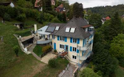 Villenanwesen mit Aussicht übers obere Neckartal - hier wohnen Sie priviligiert und mit Charme