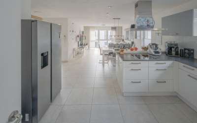 Sonniges Zweifamilienhaus in begehrter Lage