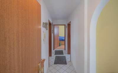 2,5 Zimmer Erdgeschosswohnung mit großem Balkon