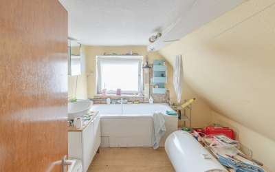 Schönes Bauernhaus in schöner Lage von Trossingen- Ideal für den Handwerker