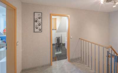 Hier geht die Sonne auf: moderne Doppelhaushälfte mit Stil, Chik und Charme - effizient und tres chick