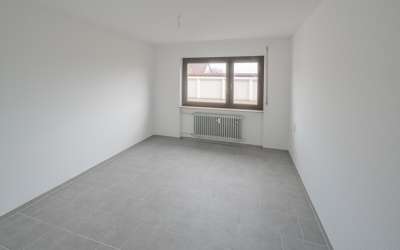 Mit Terrasse: 2 Zimmer Mietwohnung im Erdgeschoss