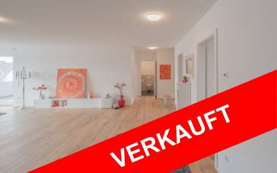 Offene Besichtigung sonntags 10.30 - 11.30 Uhr! Moderne 4 Zimmer Neubauwohnung mit schöner Terrasse und Garten