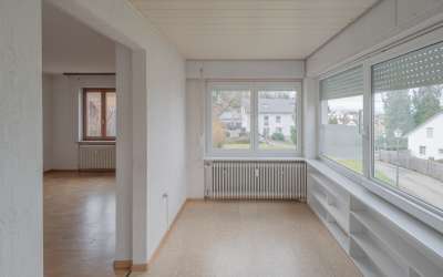 Das charmante Dreifamilienhaus am Ortsrand mit kurzen Wegen ins Grüne und einer enormen Aussicht