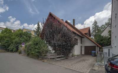 Sonniger Wohntraum mit Einliegerwohnung in Ebingen - der bevorzugten Adresse mit viel Charme und Albcharme