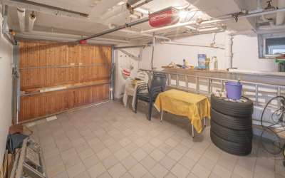 Hier beginnt Lebensqualität - Wohnen im Grünen! Platz für 2-3 Generationen, oder zum Vermieten.