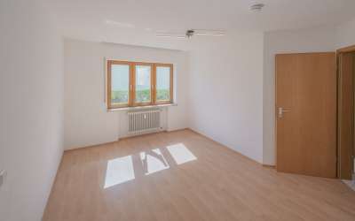 Viel Platz für Sommer, Sonne, Wohlfühlen: 2,5 Zimmer Wohnung mit viel Platz für Wohnen und Wohlfühlen