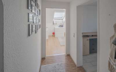 3-Zimmer-Dachgeschosswohnung - Modernes Wohnen mit viel Licht