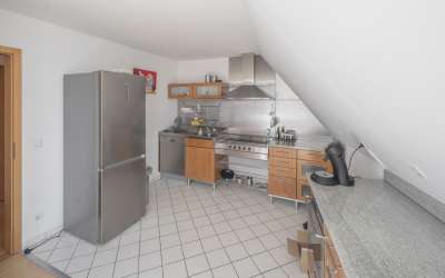 Wo Moderne, Helligkeit, Chick und Charme, am Rande des Altstadtkernes ein neues harmonisches Zuhause finden: 4, 5 Zimmer Maisonette Wohnung, mitten in Villingen!