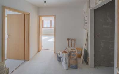 Modernes 2-Familienhaus zur Fertigstellung