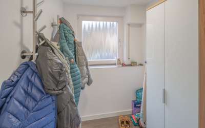 Modernes und ruhiges 2 Familien Haus mit wunderschönem Ausblick ins Tal