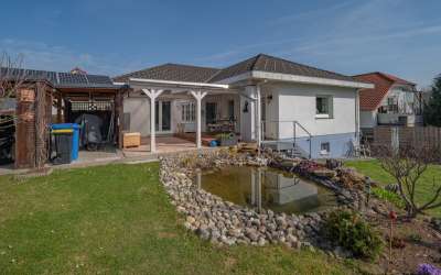 Viel Platz für Moderne, Tageslicht und Komfort! Elegant auf einer Ebene