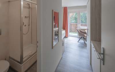 Logenplatz am Kurpark und Therme: Hotel Garni für Ihr Beherbergungskonzept