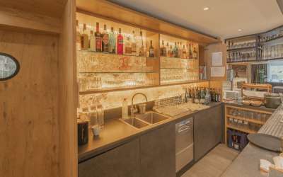 Wer hier einkehren darf, erlebt eine besondere Atmosphäre, die lange in Erinnerung bleibt - Hotel mitten im Grünen