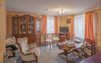1-2-Familienhaus in toller Lage und schönem Grundstück