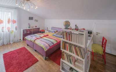 Hier sind Sie die Kirsche auf der Schwarzwälder Kirschtorte: 3,5 Zimmer Maisonette Wohnung im Luftkurort mit lauchiger Terrasse und Gartenzugang
