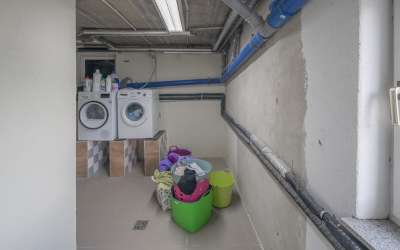 Wenn da nicht die Sonne aufgeht: großzügiges 2 Familienhaus in markanter Halbhöhenlage, mit viel Charme und Licht