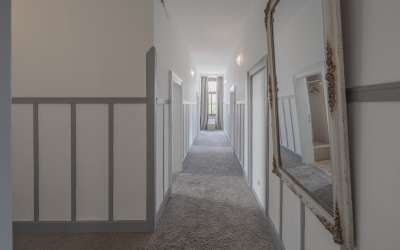 Flagsship-Standort aus Familienbesitz, nur ein Steinwurf zur Altstadt: Hotel mit Potential und guter Einführung